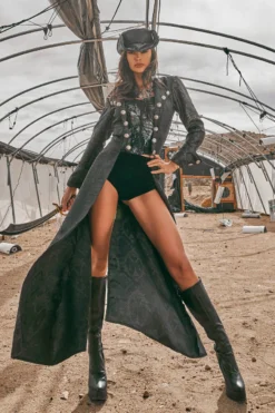 Roma Costume Captivating Pirate Costume